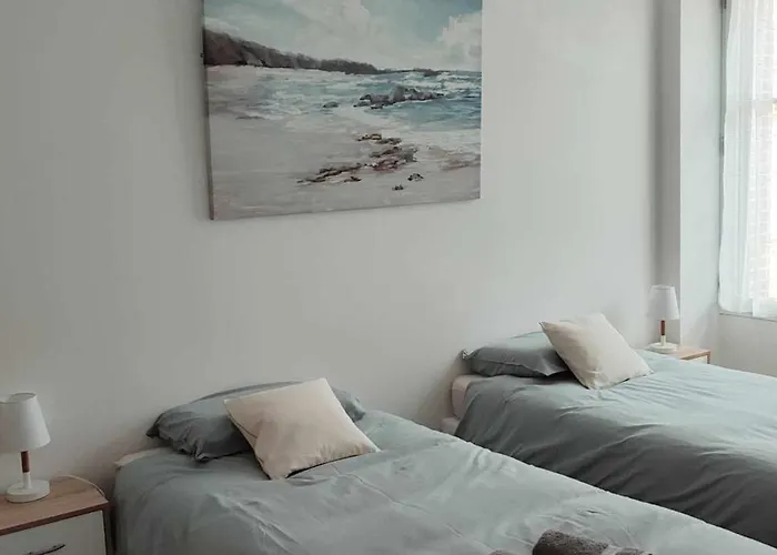 Recent 3 A 200m Et Commerces Apartmán *