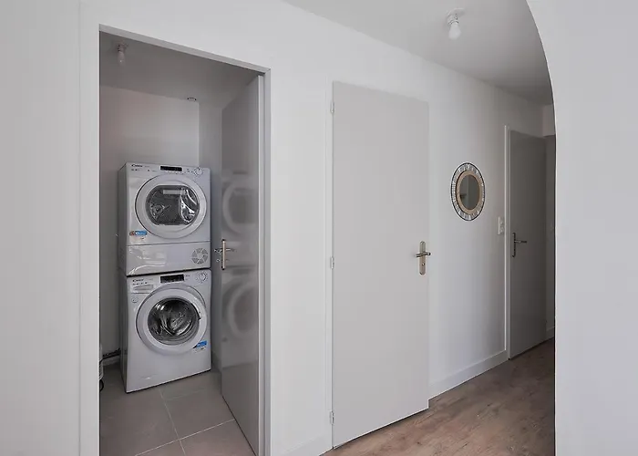 Recent 3 A 200m Et Commerces Apartmán